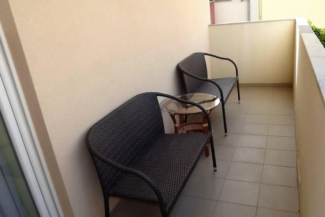 Apartment 4 Sleeps 4 Guests Split