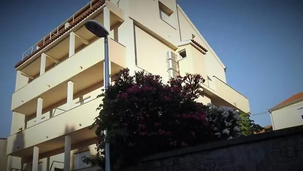 Apartment 4 Sleeps 4 Guests Split