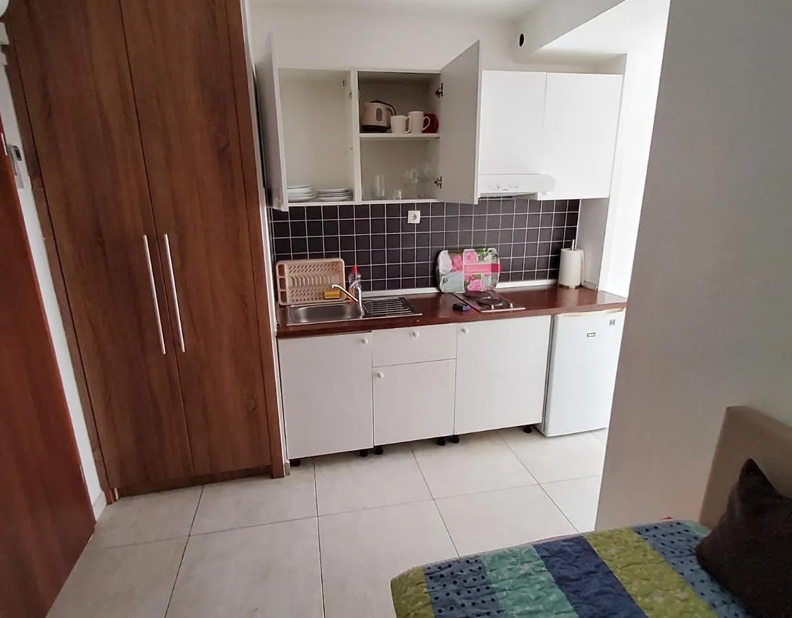 Apartment 4 Sleeps 4 Guests Split